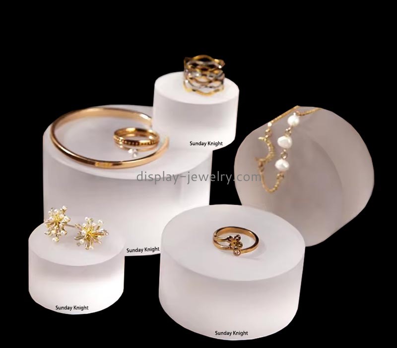 Custom wholesale acrylic round fashion jewelry display blocks ODJ-205