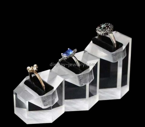 Custom wholesale acrylic ring display props RDJ-358