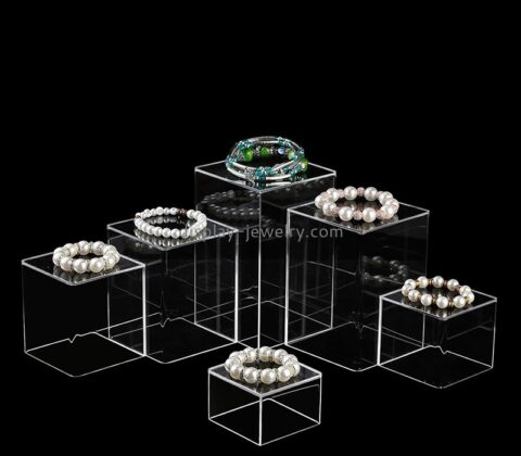 Custom acrylic square cube bracelets display risers BDJ-332