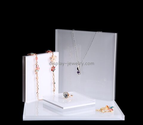 Plexiglass jewelry display manufacturer custom acrylic fashion jewelry display props ODJ-158