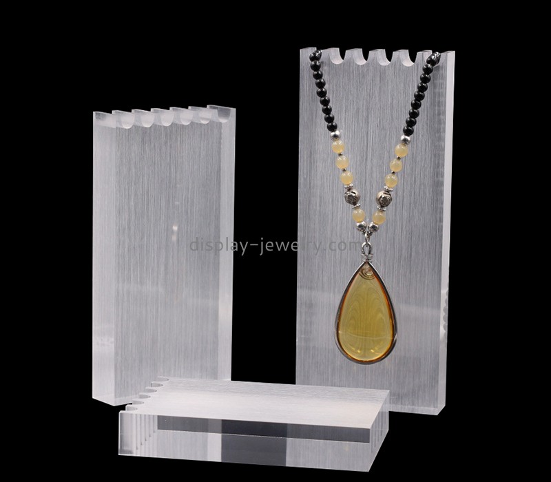 Acrylic jewelry display manufcturer custom plexiglass fashion necklace display blocks NDJ-846