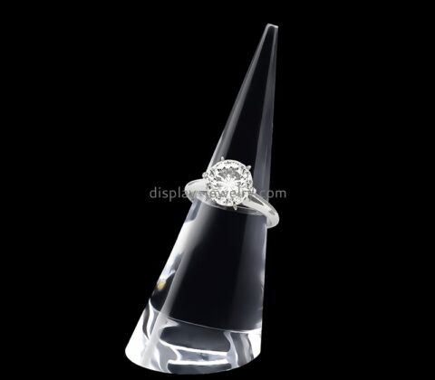 China plexiglass manufacturer custom acrylic jewelry wedding ring display block RDJ-312