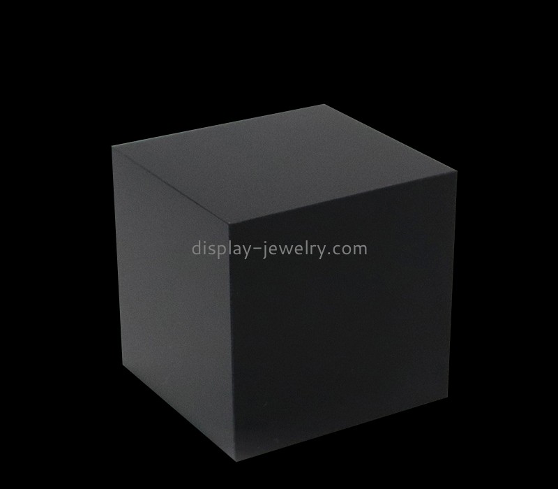 Plexiglass display supplier custom acrylic bracelet display prop cube BDJ-302