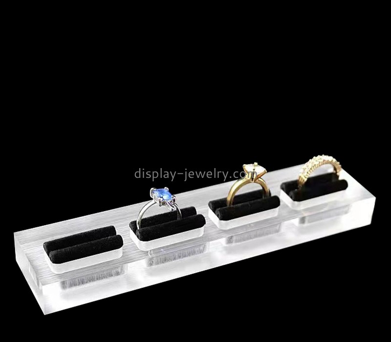 Acrylic jewelry display manufcturer custom plexiglass ring display props RDJ-305