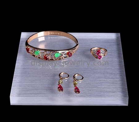 Acrylic display manufacturers customized acrylic countertop luxury ring display holder RDJ-233