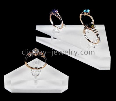 Jewelry display manufacturers customized acrylic ring stand and clamp display board RDJ-167