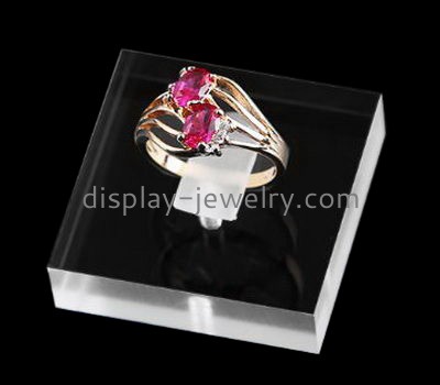 Jewelry display stands supplier customized acrylic cube display crystal ring holder RDJ-160