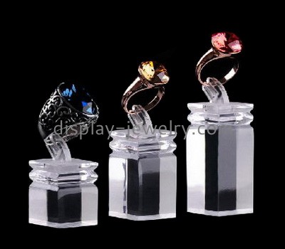 China acrylic manufacturer customize retail jewelry ring display stand RDJ-109