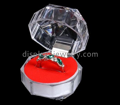 Customized display cubes acrylic ring case display tabletop jewelry display RDJ-050