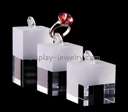 Factory direct sale acrylic stand display acrylic display cubes single ring display RDJ-023