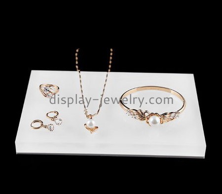 Plexiglass company customized acrylic lucite tabletop jewelry display ODJ-058