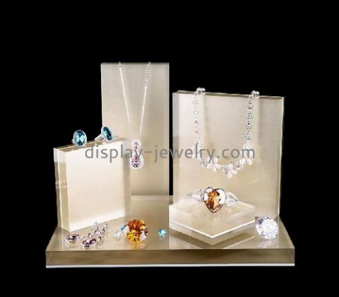 Customize acrylic jewelry displays for sale NDJ-621