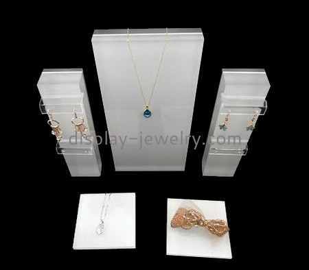 Customized acrylic fashion jewelry displays NDJ-375