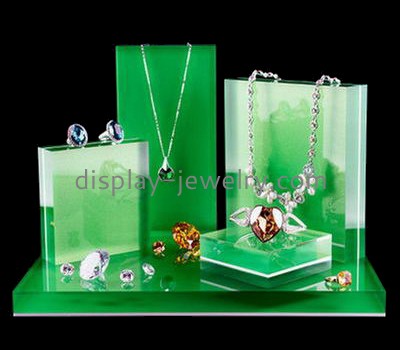 Customized plexiglass display cubes jewelry display shelves acrylic jewellery display for necklace NDJ-032