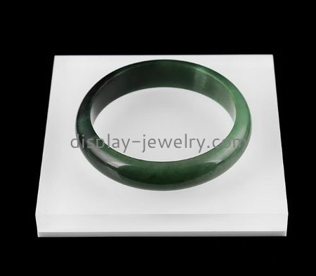 Acrylic supplier custom plexiglass block bracelet holder white BDJ-232