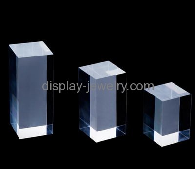 Customized clear acrylic block display for jewelry NDJ-426