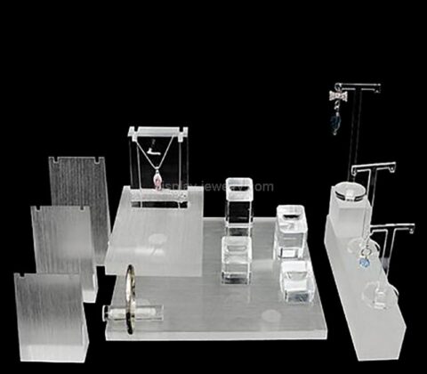 Wholesale custom acrylic retail jewelry display props