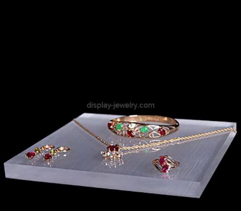 Wholesale custom acrylic retail jewelry display block