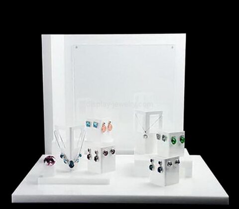 Wholesale custom acrylic jewelry display props